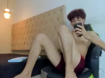 Chaturbate Sex Cam of alantrickz365