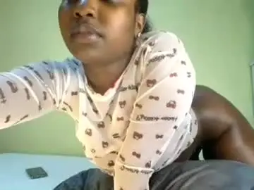 Chaturbate Live Sex of elowen655796