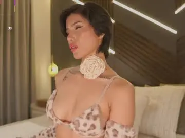 Chaturbate Live Sex Cam of evamoretti