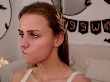 Chaturbate Live Sex Cam of wendy__doll