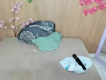 Chaturbate Nude Webcam of jenelotizz06