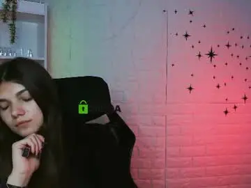 Chaturbate Live Sex Cam of kiara_belle