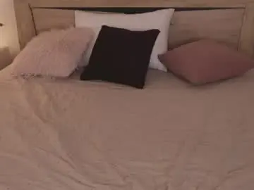 Chaturbate Live Sex Cam of eva_ra