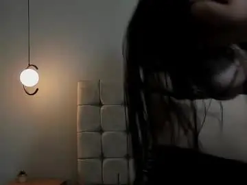 Chaturbate Free Live Porn of mia_dolls18