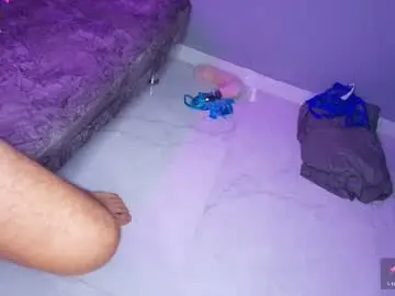 Chaturbate Live Sex Cam of sara_and_lion