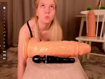 Chaturbate Live Sex Cam of tinastevenson