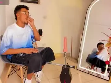 Chaturbate Watch Live Sex Cams of adonistwink