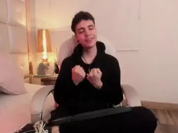 Chaturbate Live Sex Cam of dark_sun333