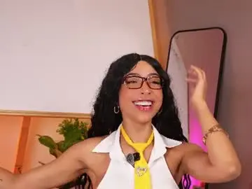 Chaturbate Free Porn Cam of oshun_25
