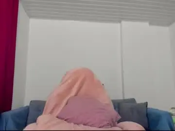 Chaturbate Live Sex Cam of carla_jenner2