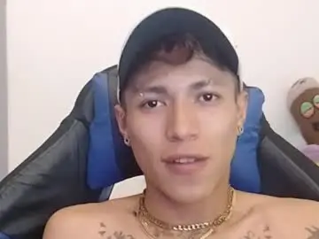 Chaturbate Live Sex Cam of daxonreyy_