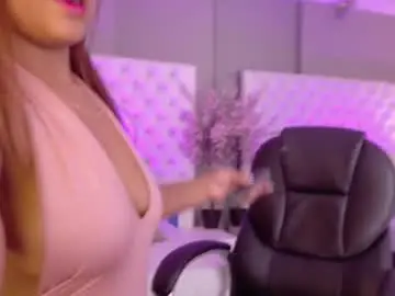 Chaturbate Adult Webcams of emyliluxe