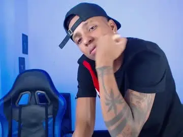 Chaturbate Free Porn Cam of ostinn18