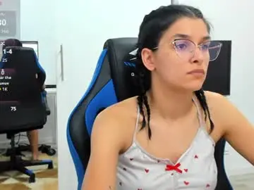 Chaturbate Best live sex cam show of maya_and_guests