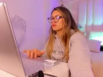 Chaturbate Sex Cam of megan_glow_
