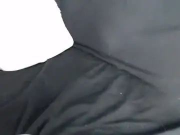 Chaturbate Live Sex Cam of sweet_lil_thing