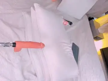 Chaturbate Live Sex of _curly_girl_