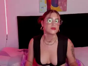 Chaturbate Watch Live Sex Cams of darlyhooper1_