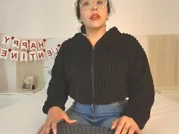 Chaturbate Free Live Porn of alehia_cute