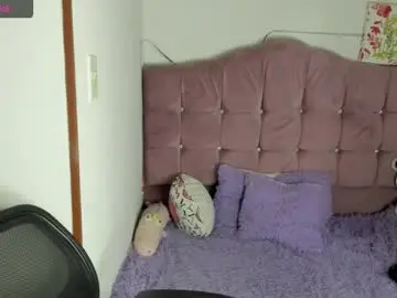 Chaturbate Sex Cam of caroline_rodriguez_9