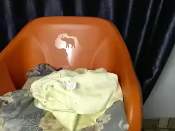 Chaturbate Live Sex Cam of dirtydesirebabe