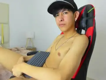 Chaturbate Nude Webcam of julian_xp