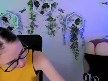 Chaturbate Watch Live Sex Cams of lia_dream_
