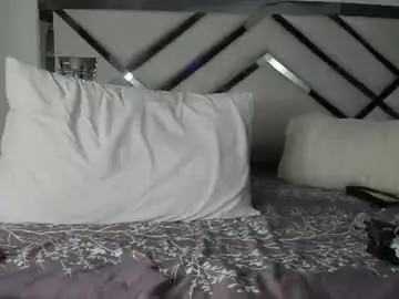 Chaturbate Live Sex Cam of maybelline_666