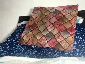 Chaturbate Live Sex Cam of paula_wills