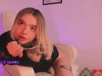 Chaturbate Live Sex Cam of _tammarra_