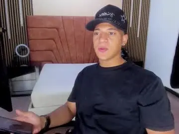 Chaturbate Watch Live Sex Cams of mathy_robert