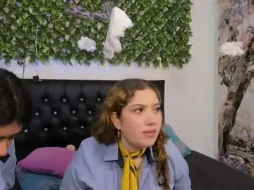 Chaturbate Sex Chat of zoe_and_valeria