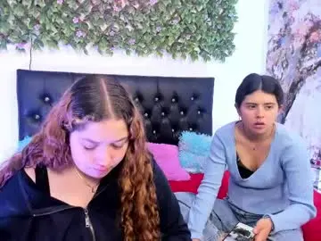 Chaturbate Nude Webcam of zoe_and_valeria