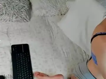 Chaturbate Live Sex Cam of aprilinalba