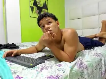 Chaturbate Live Sex Cam of oliver_evans_19