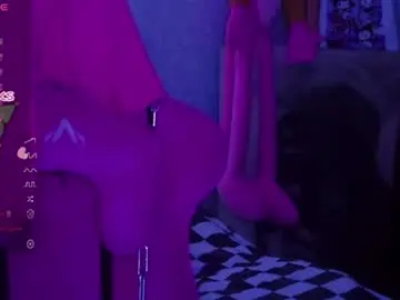 Chaturbate Free Porn Cam of pineapple_dope