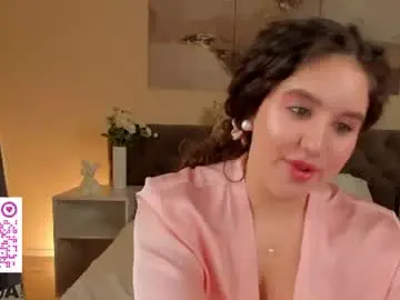 Chaturbate Free Live Porn of ariella_sol