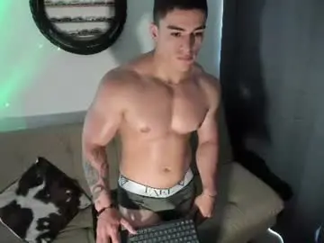 Chaturbate Nude Webcam of enzo_vega