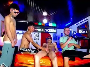 Chaturbate Watch Live Sex Cams of flyckers