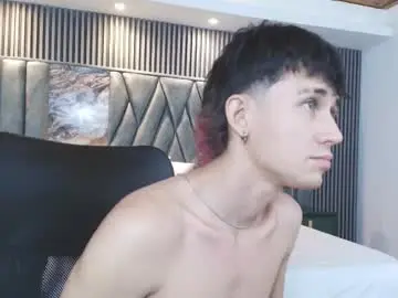 Chaturbate Nude Webcam of michaeel_blue