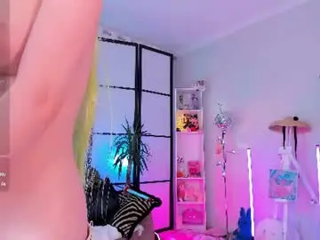 Chaturbate Live Sex Cam of milkycute