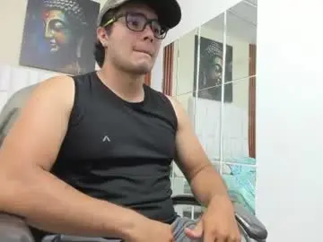 Chaturbate Best live sex cam show of milo_scorpio