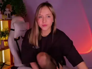 Chaturbate Live Sex Cam of cindylovesmith