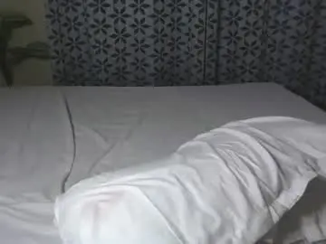 Chaturbate Live Sex Cam of hot_sexy_queen