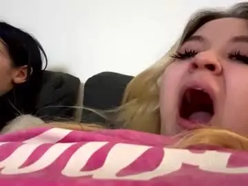 Chaturbate Sex Chat of green_eyes_twinkl