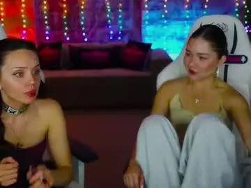 Chaturbate Live Sex Cam of asyaxoteam