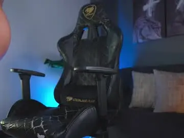 Chaturbate Free Porn Cam of kevin_montoya1