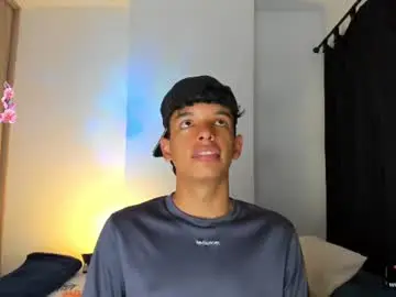 Chaturbate Live Sex of maxfrost1
