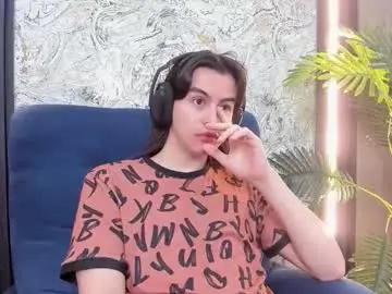 Chaturbate Live Sex Cam of sky_liink