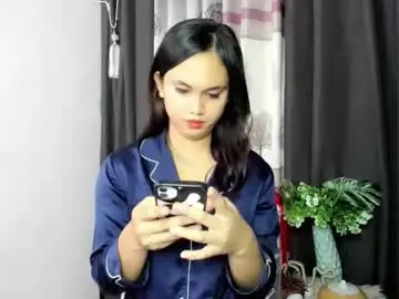 Chaturbate Watch Live Sex Cams of ursweet_athisa18